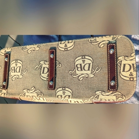 Dooney & Burke✨RARE✨ Donegal Crest Logo Collection Satchel in Canvas & Leather - Picture 8 of 10